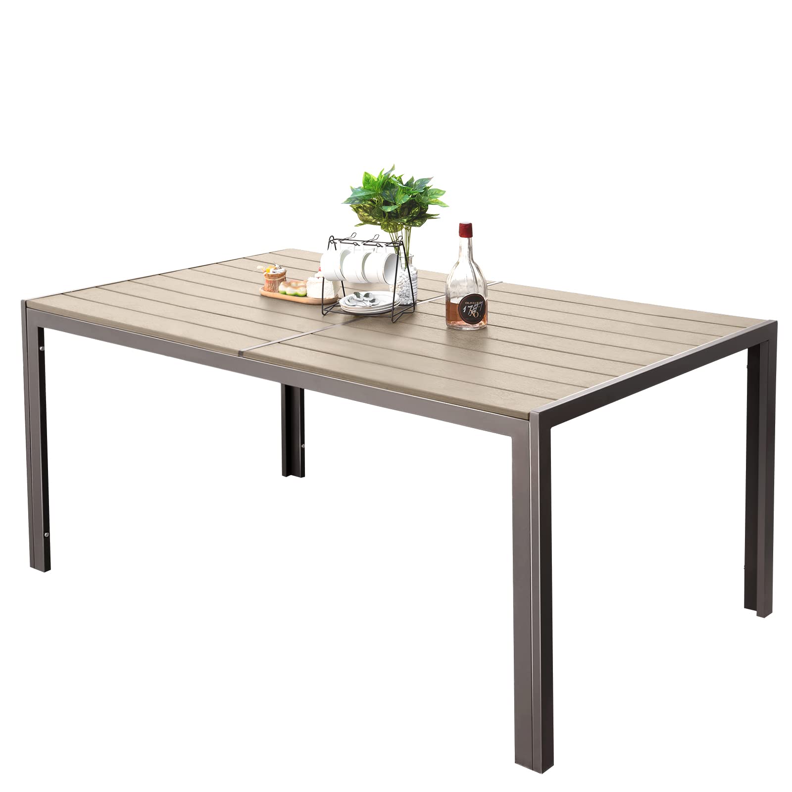 13 Best Outdoor Dining Tables