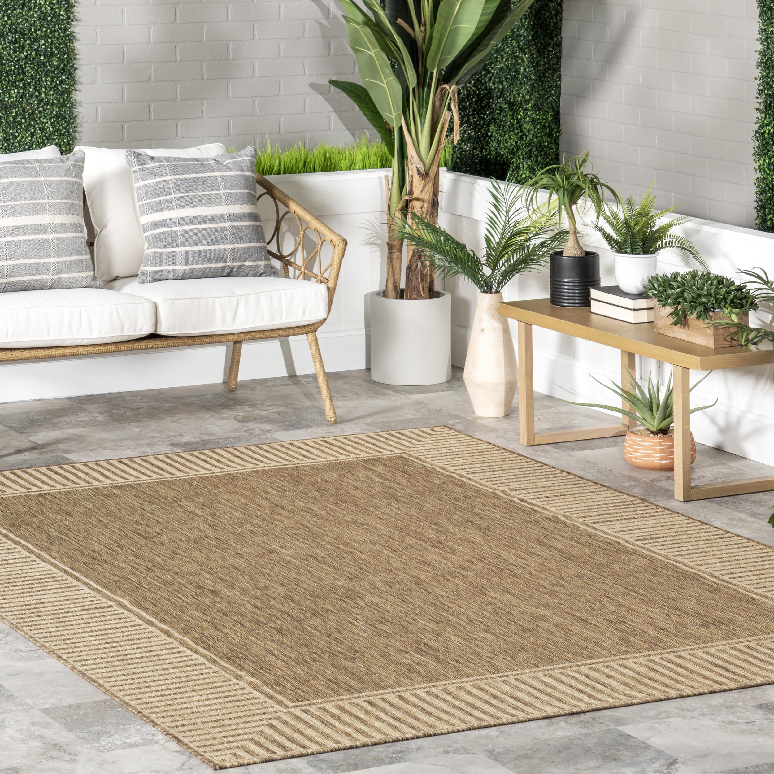 2 Best Indoor Outdoor Rugs