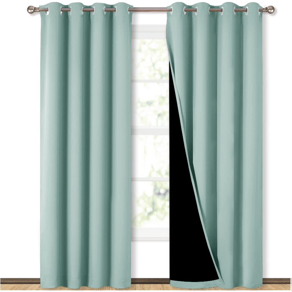 3 Best Aqua Curtains