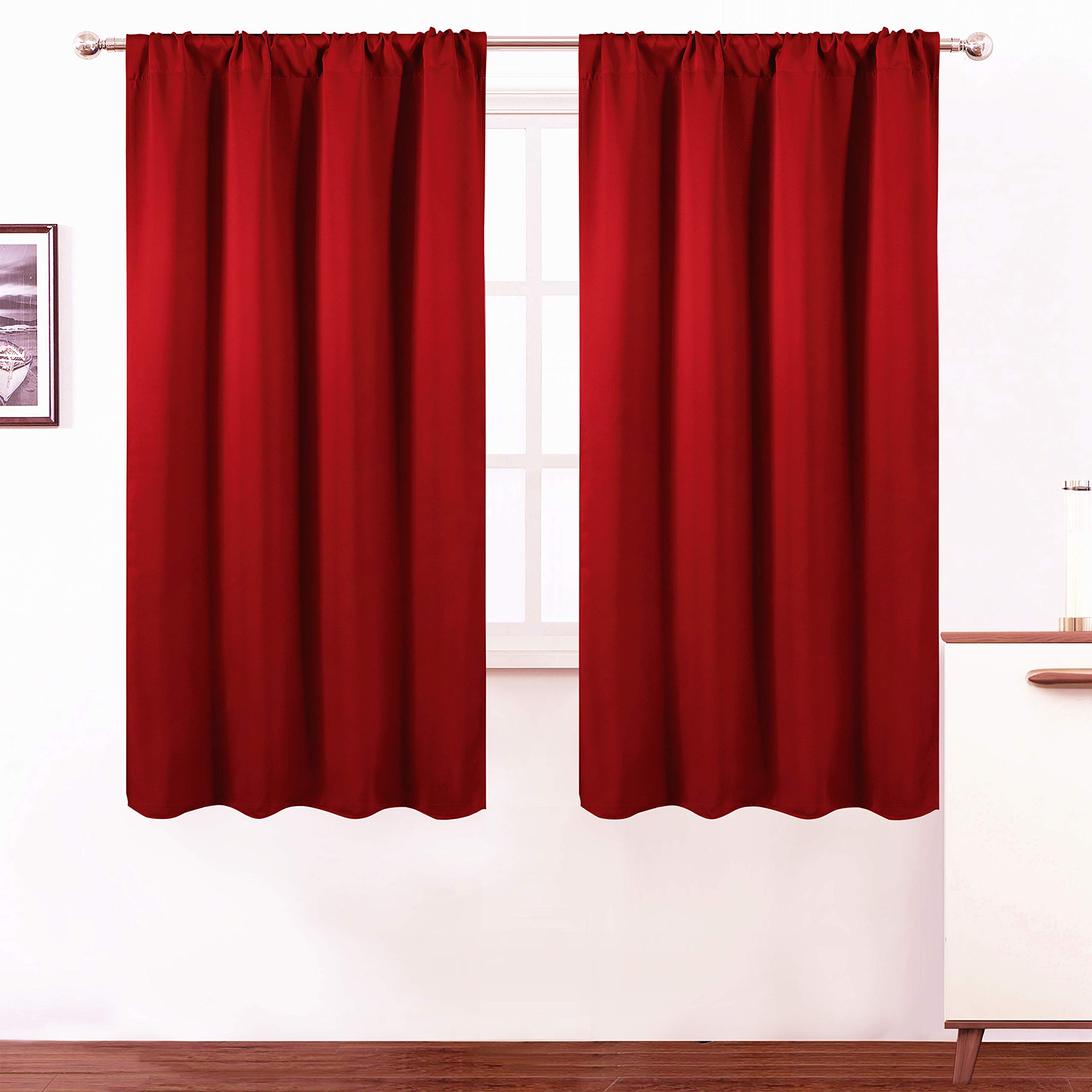 3 Best Red Curtains