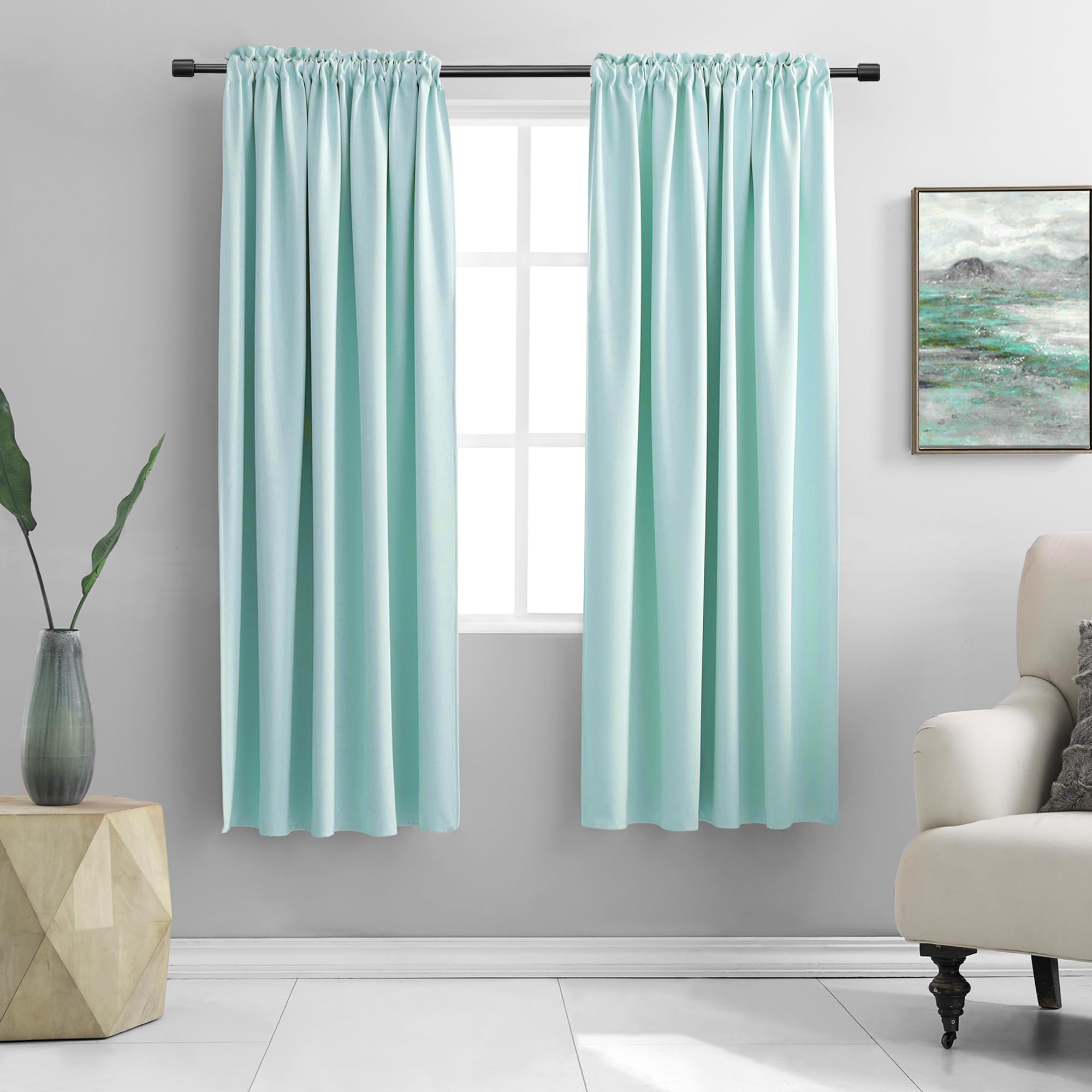 4 Best Aqua Curtains