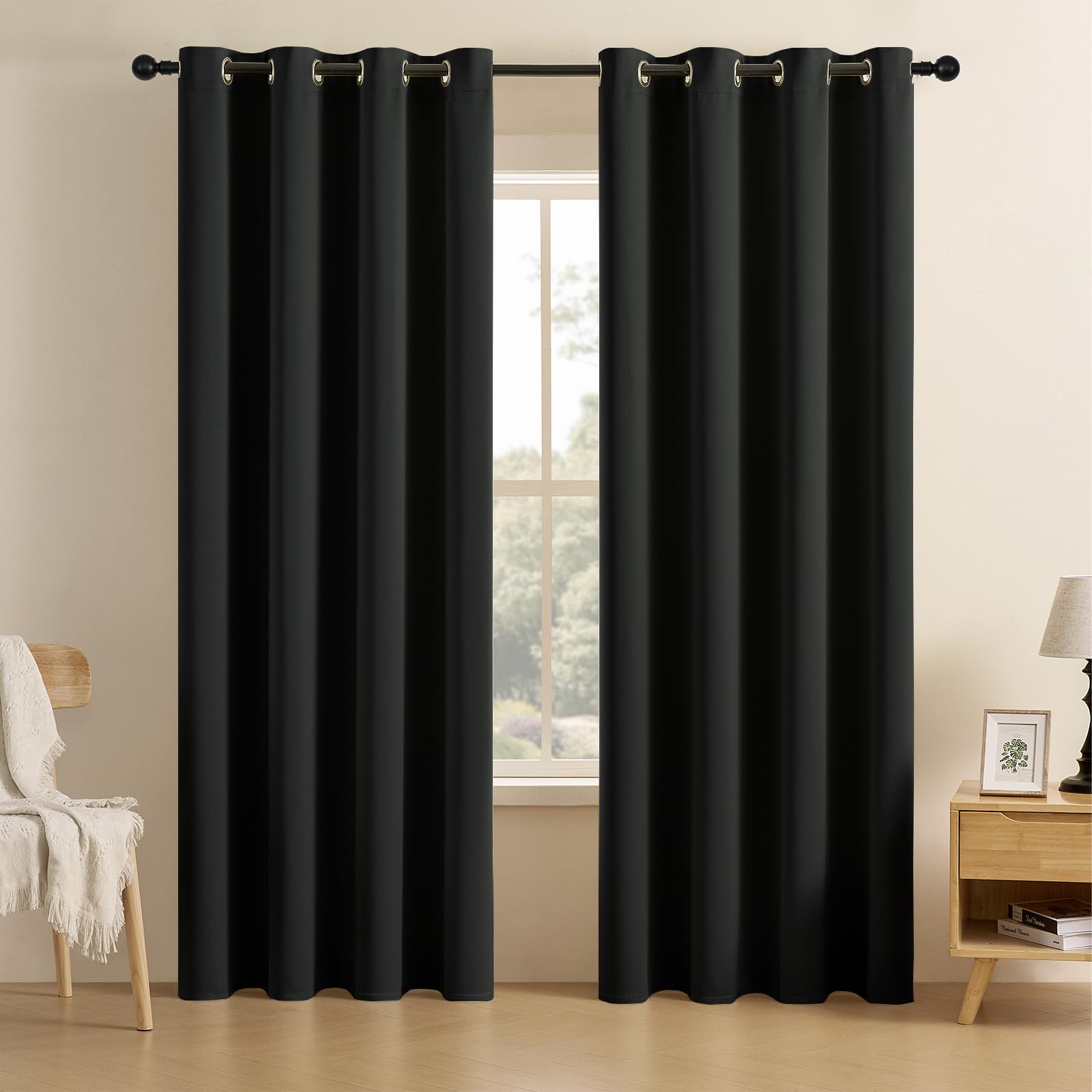 4 Best Black Curtains