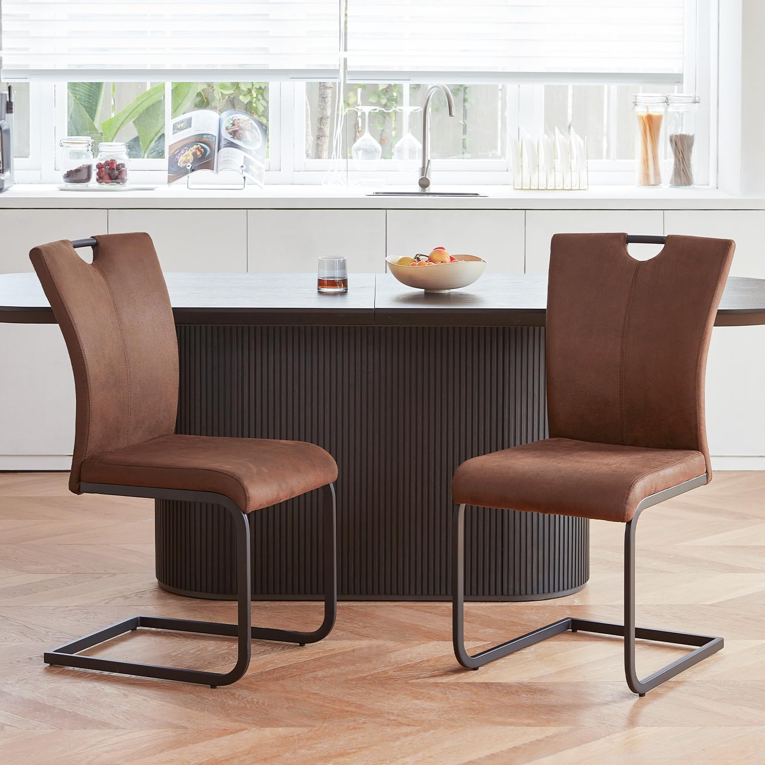 4 Best Cantilever Dining Chairs