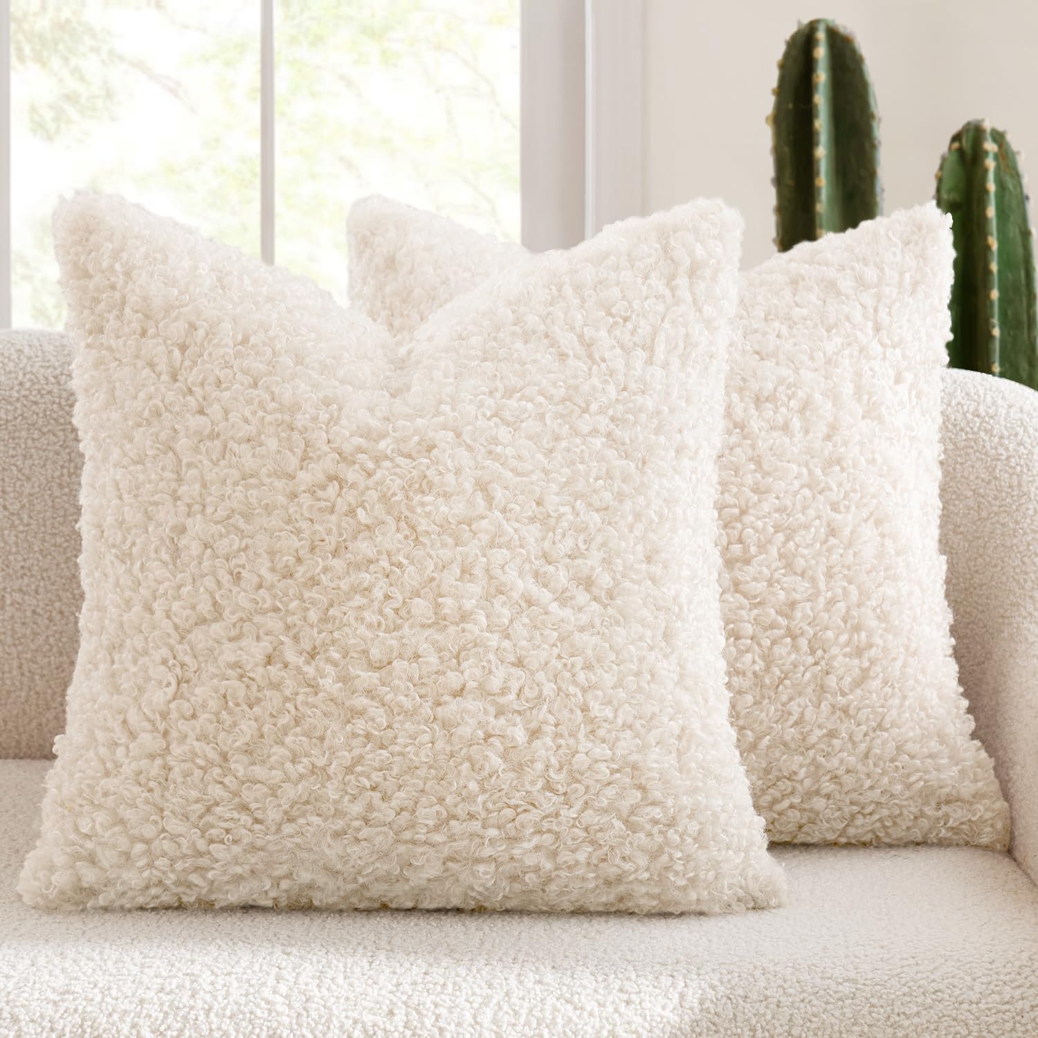 4 Best Faux Fur Cushions