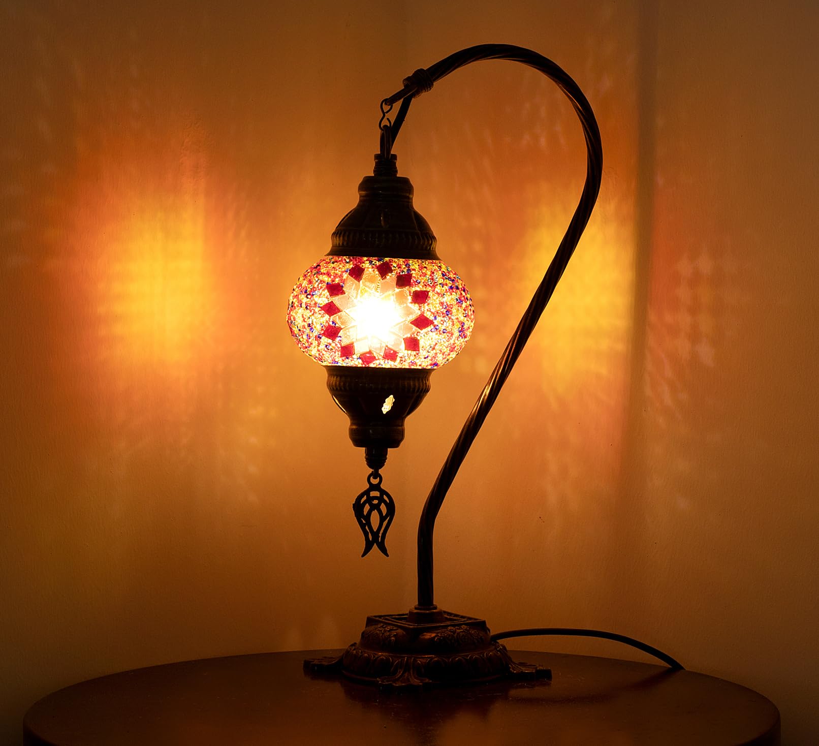 4 Best Handmade Swan Neck Tiffany Lamps