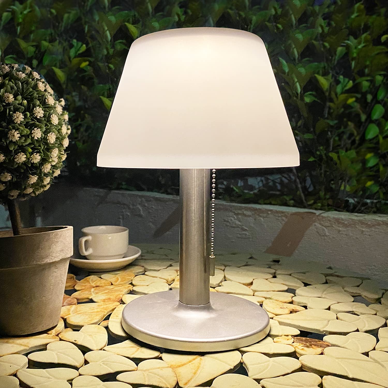 4 Best Solar Powered Table Lamps