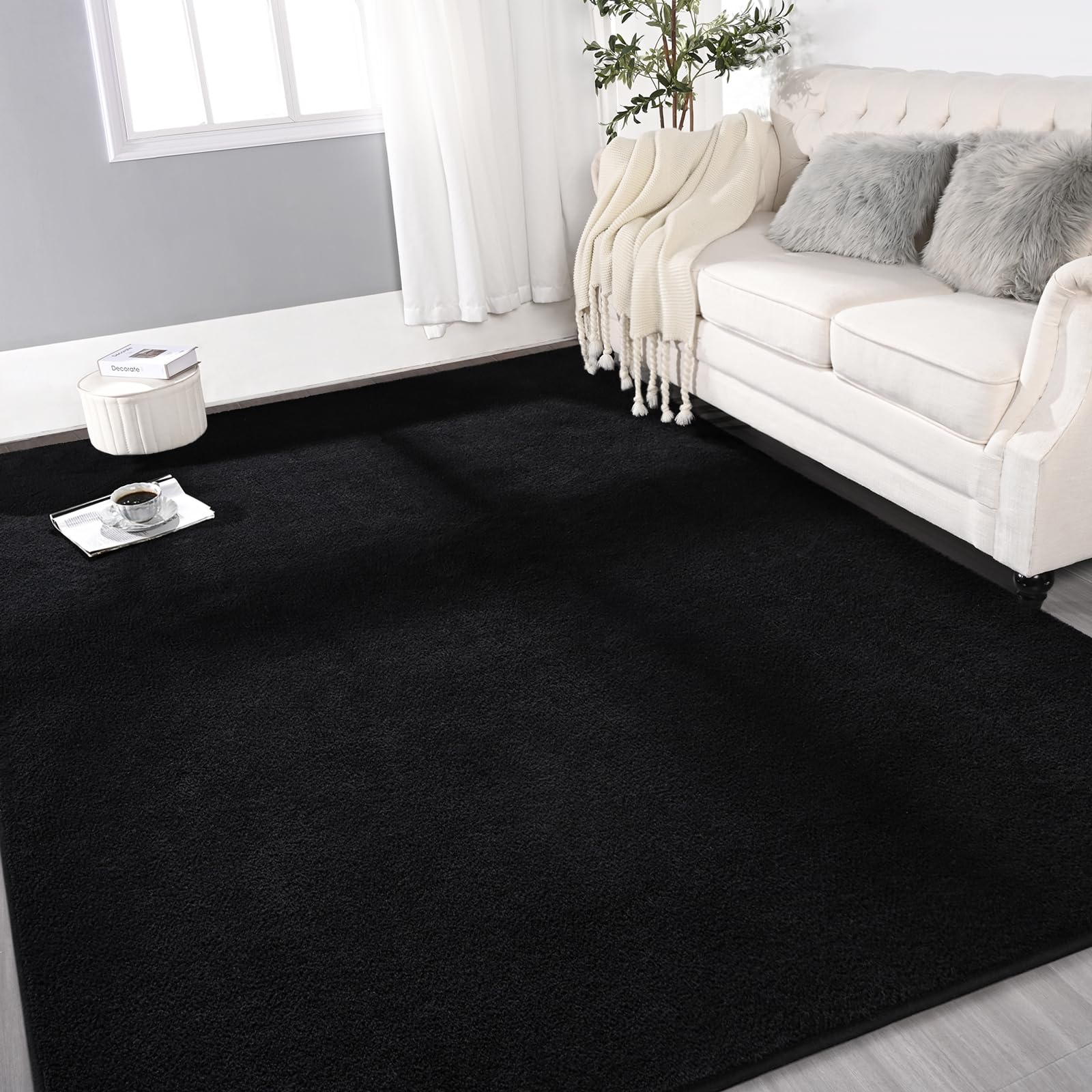 5 Best Black Rugs