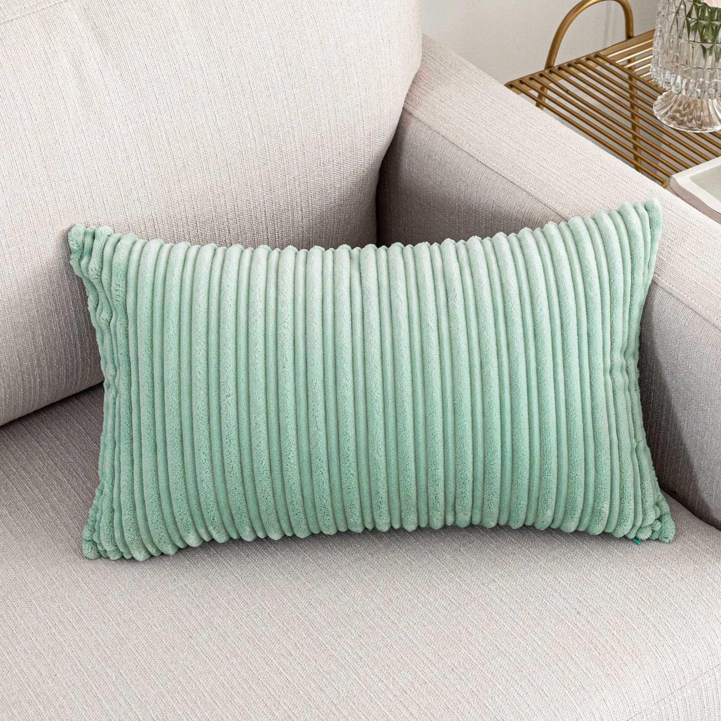 5 Best Mint Green Cushions