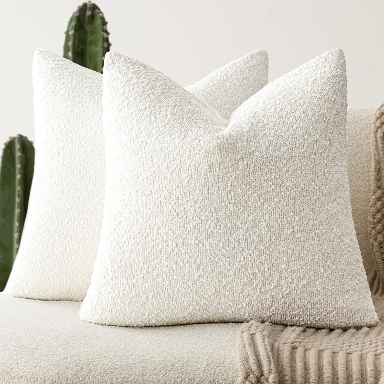 6 Best Cream Cushions