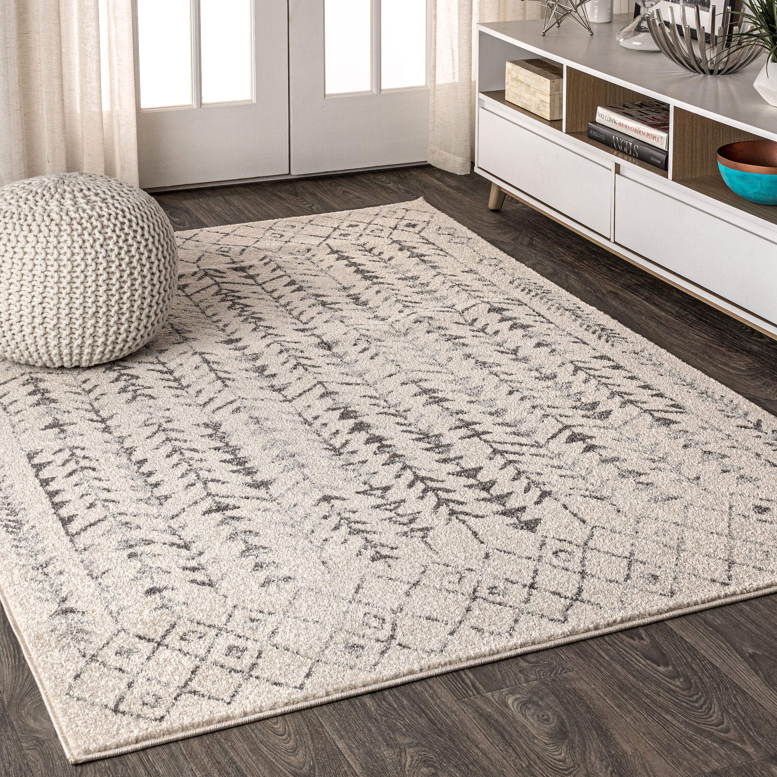 7 Best Farmhouse Rugs