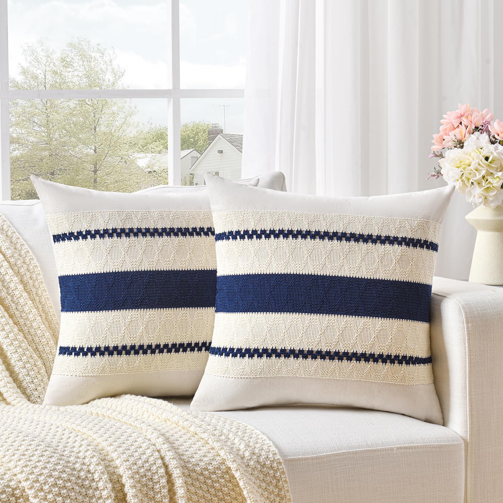 9 Best Navy Blue Cushions