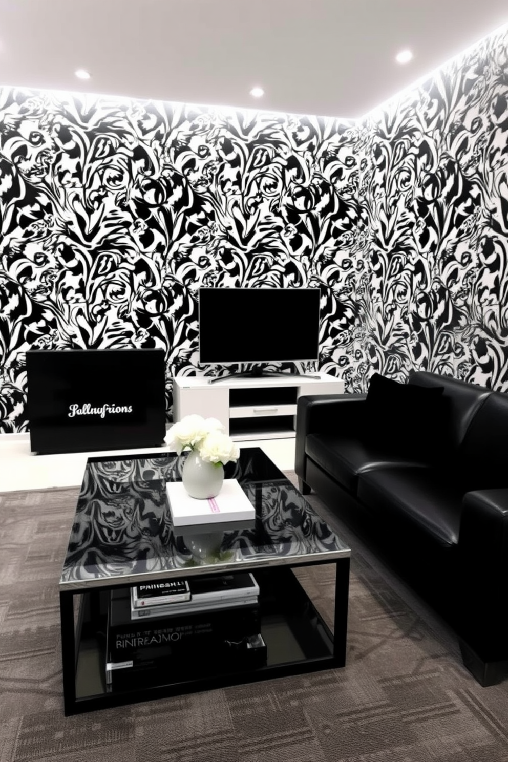 Animal Print Wallpaper Decorating Ideas 19