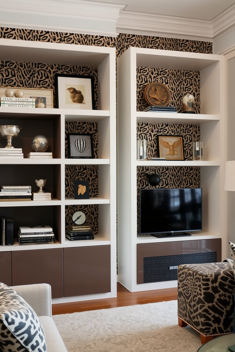 Animal Print Wallpaper Decorating Ideas 21