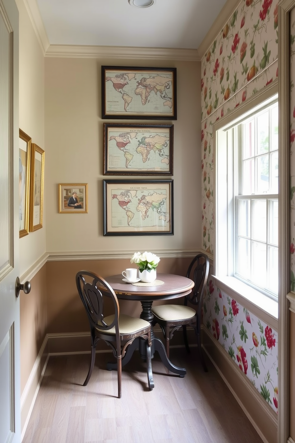 Breakfast Nook Wallpaper Decorating Ideas 30