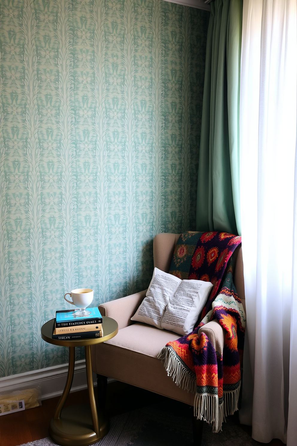 Mint Wallpaper Decorating Ideas 16