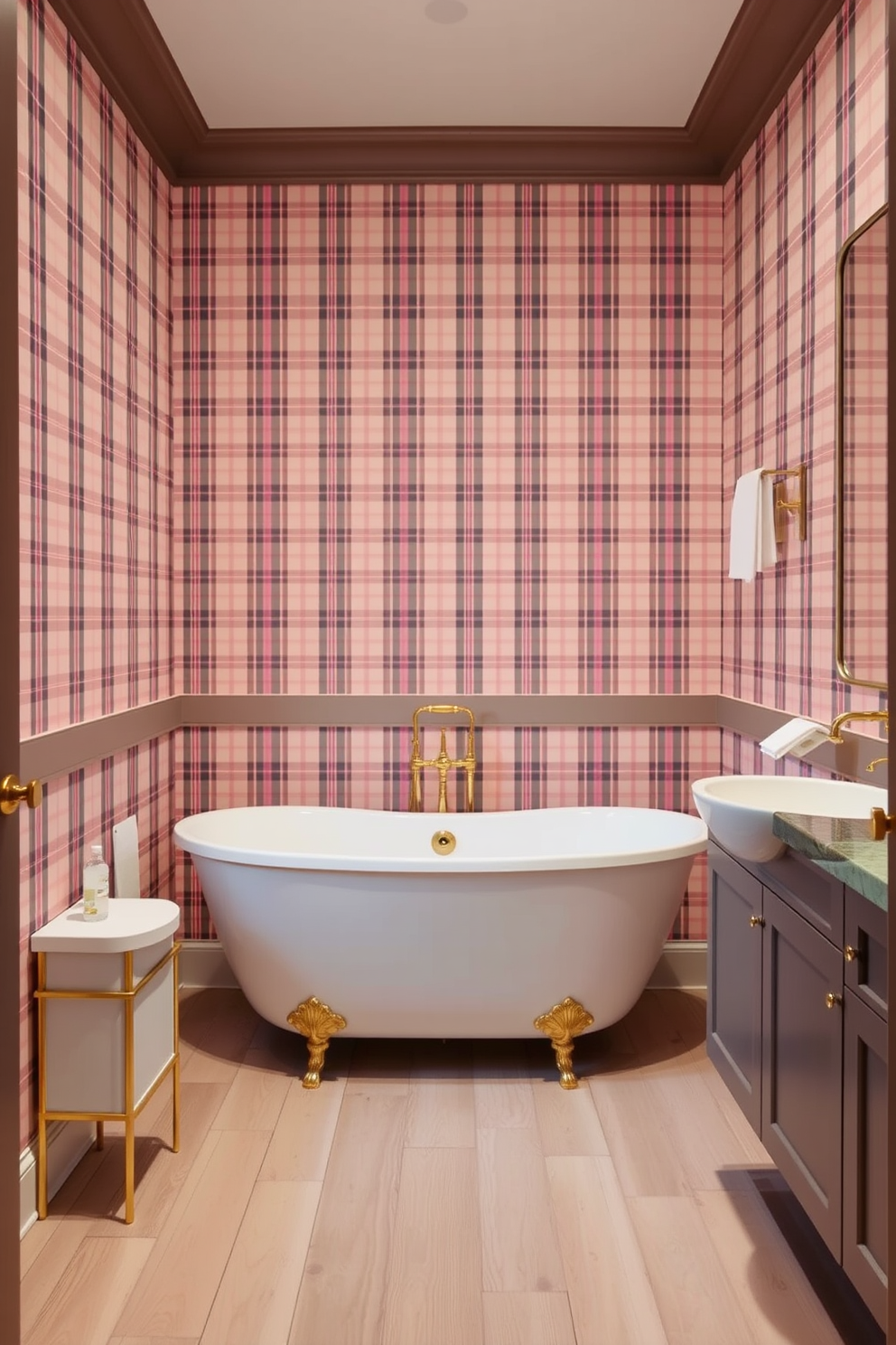 Plaid Wallpaper Decorating Ideas 13