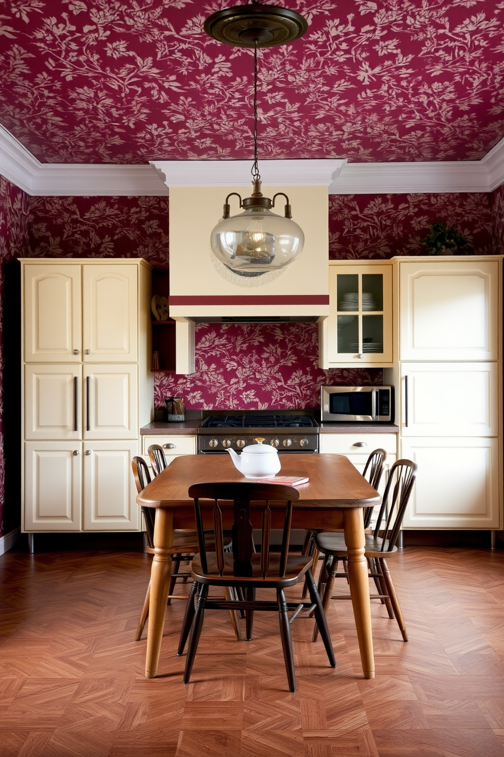 Plum Wallpaper Decorating Ideas 10