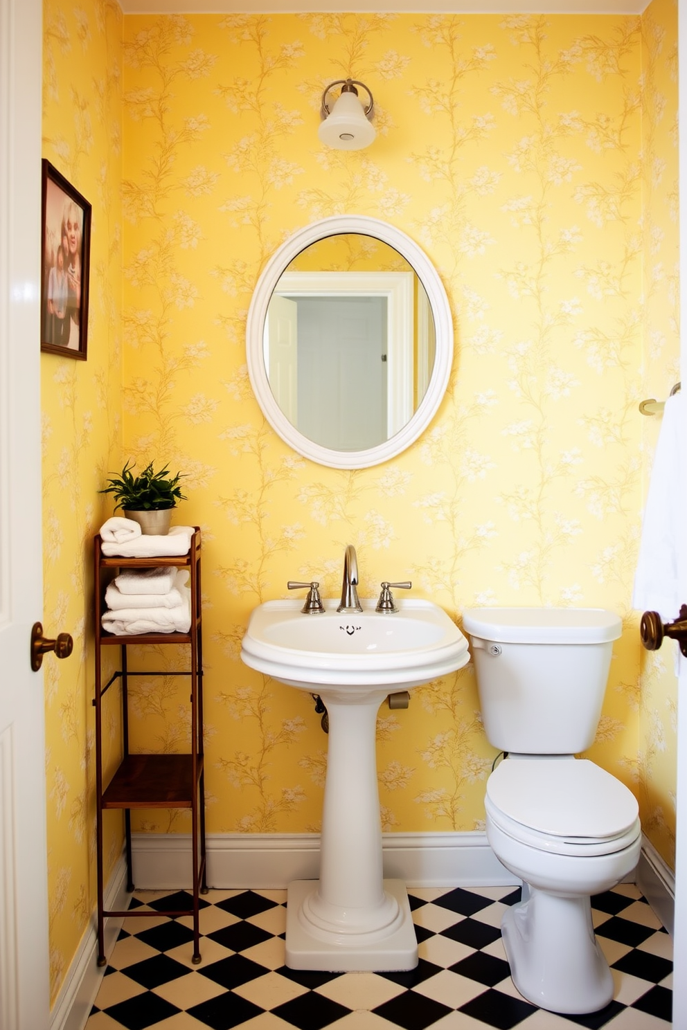 Yellow Wallpaper Decorating Ideas 9